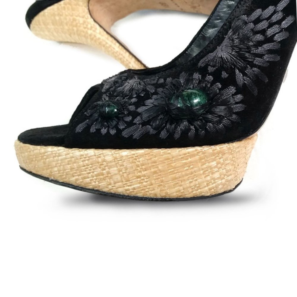 Dior Black and Tan Heels - Picture 3 of 9